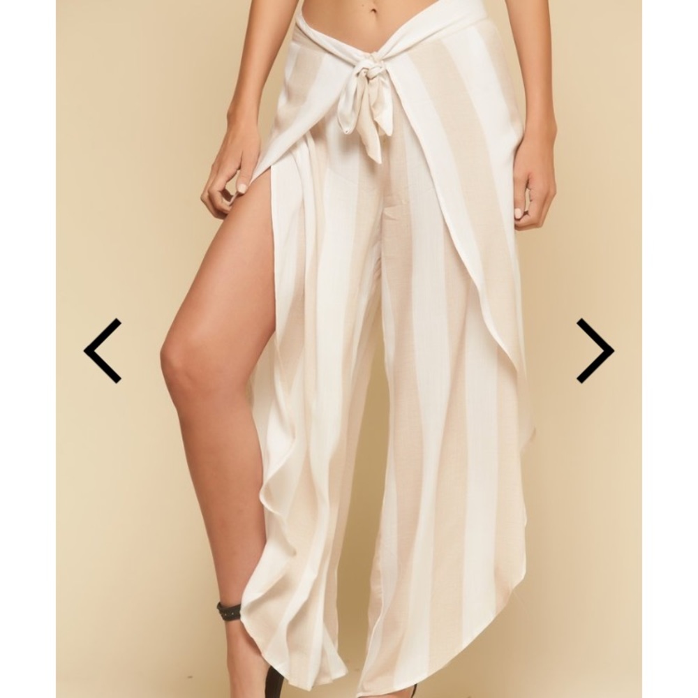 White & tan flowy pants
